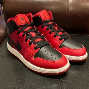Air Jordan Mid